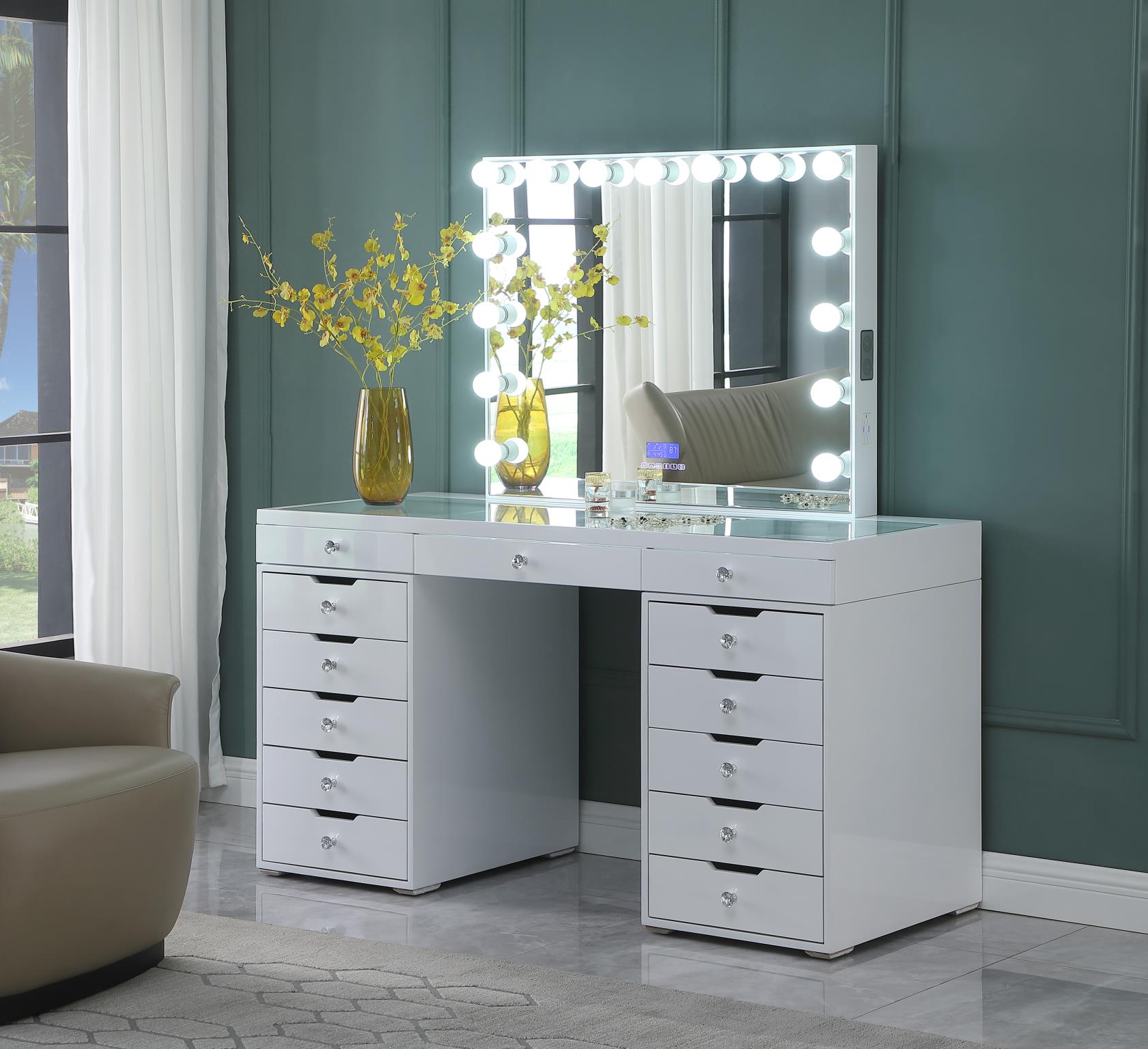 Hollywood White Vanity Desk with Bluetooth Hollywood Mirror V300 Vanity